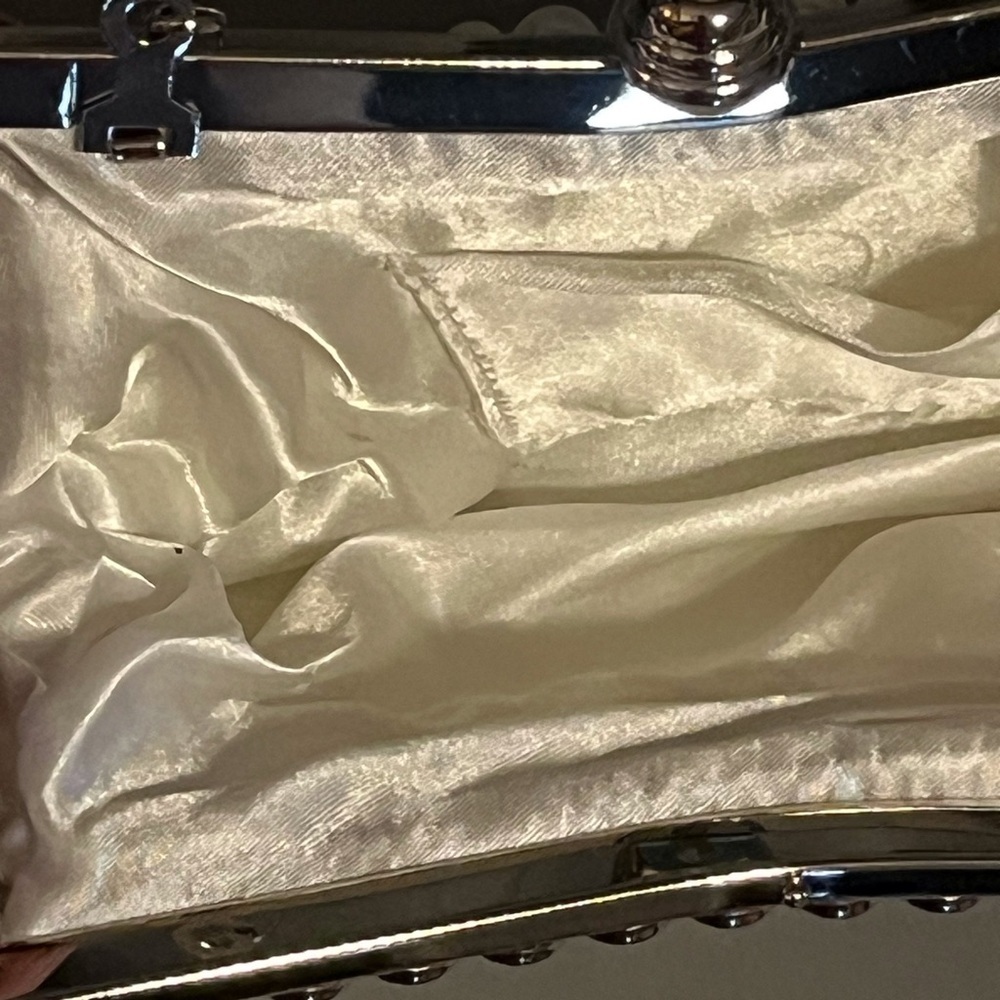 NWT Crystal and Pearl Clutch, Handbag, Shoulder Bag - Picture 6 of 8